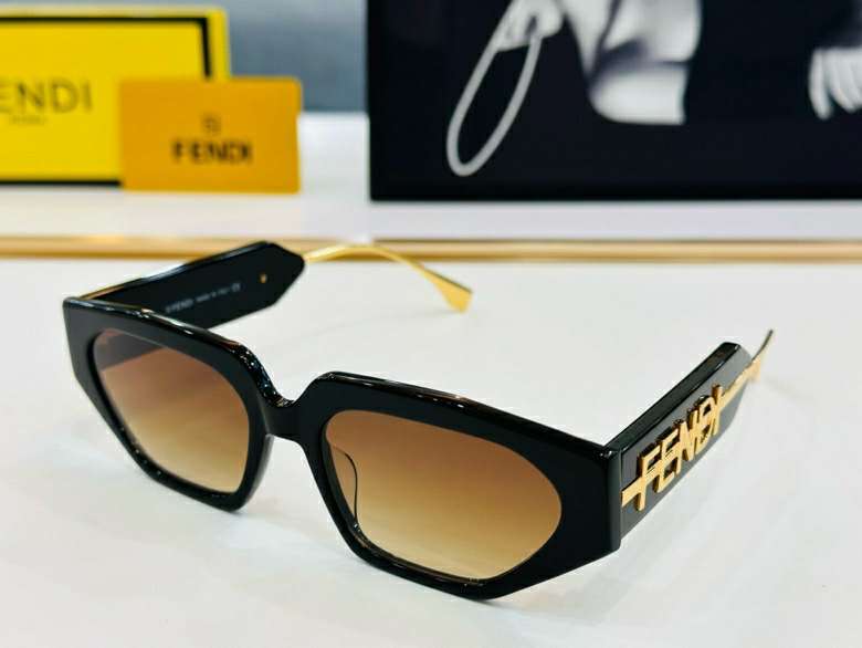 Picture of Fendi Sunglasses _SKUfw56969196fw